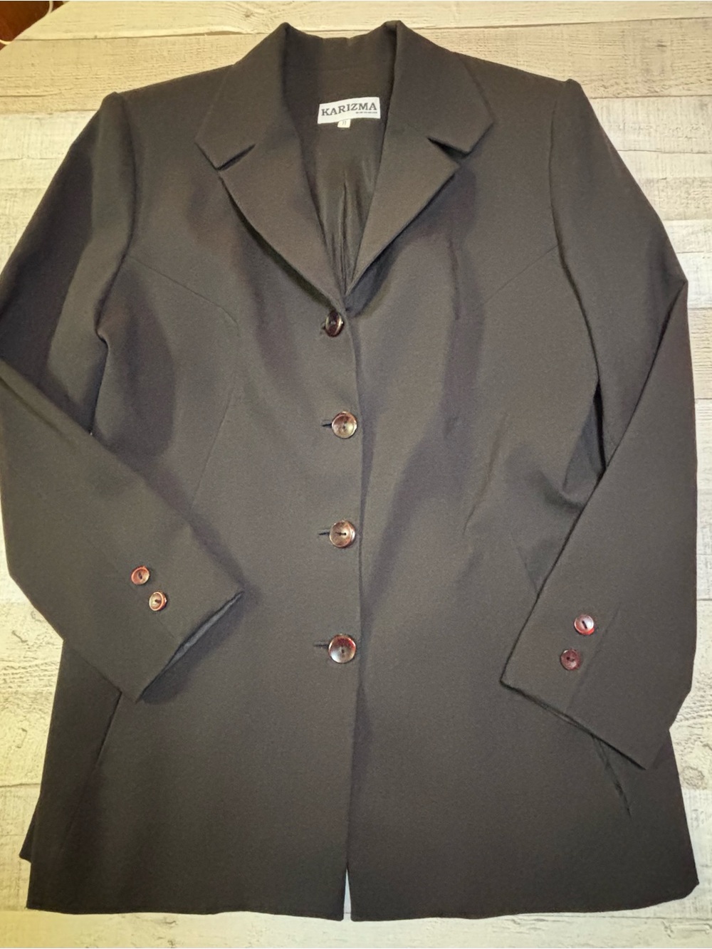 Karizma Women's Black Single-Breasted Blazer